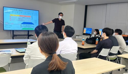 J-SOLERのサポート体制について説明する中村先生